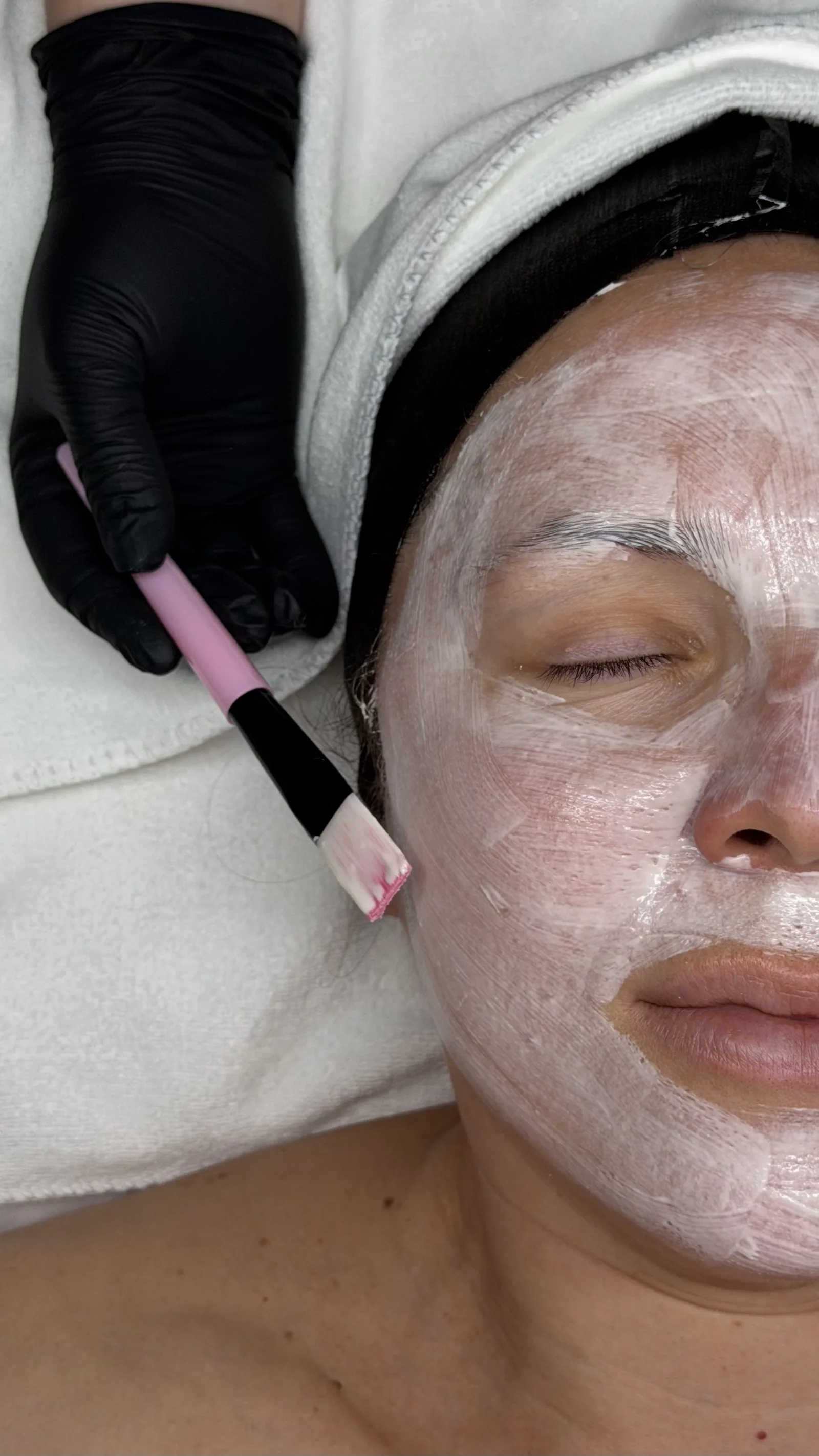 Customized facial treatment products at SkyBeauty Valencia